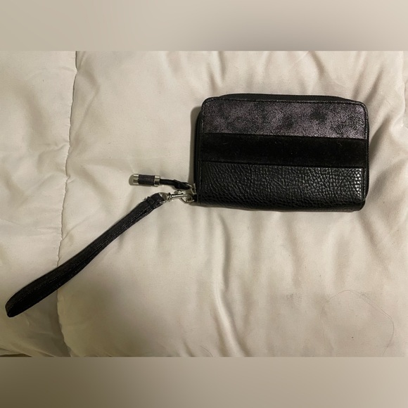 Jessica Simpson Handbags - Jessica Simpson Wristlet